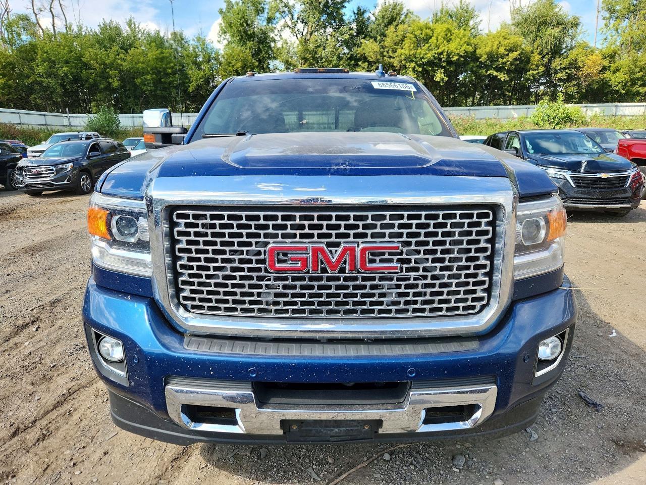 2016 GMC Sierra K2500 Denali