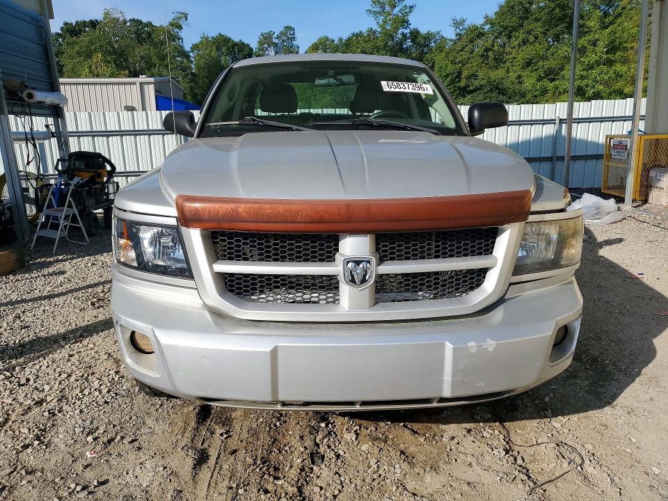 2011 Dodge Dakota SLT
