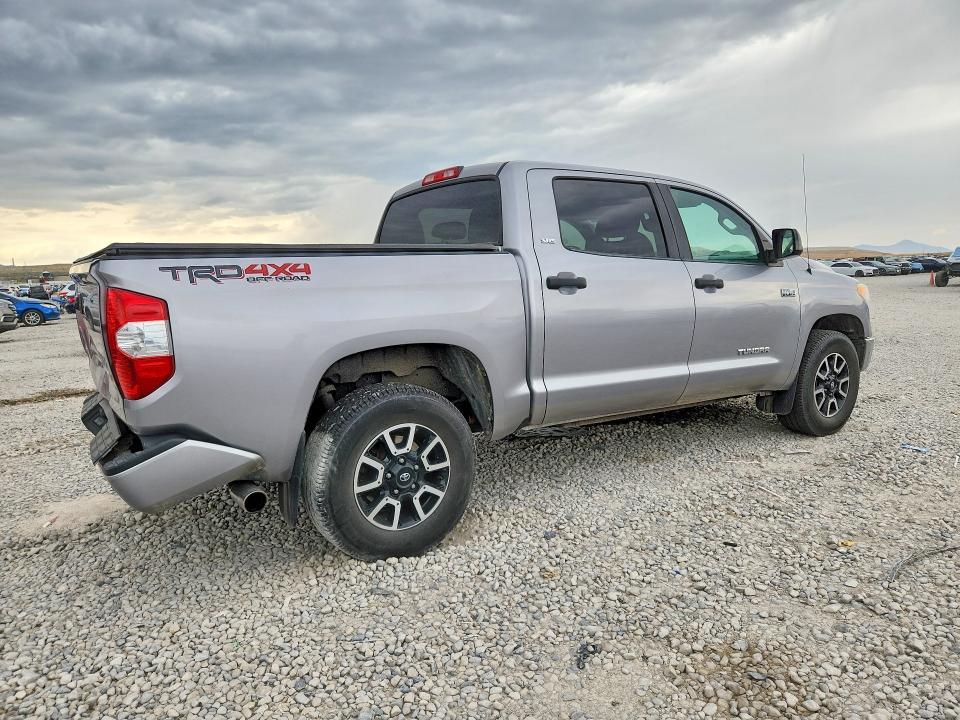 2017 Toyota Tundra SR5
