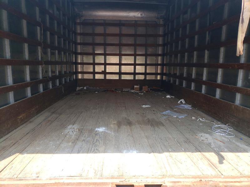 2005 Isuzu NPR HD BOX Truck