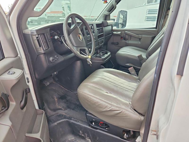 2017 Chevrolet Express BOX Truck