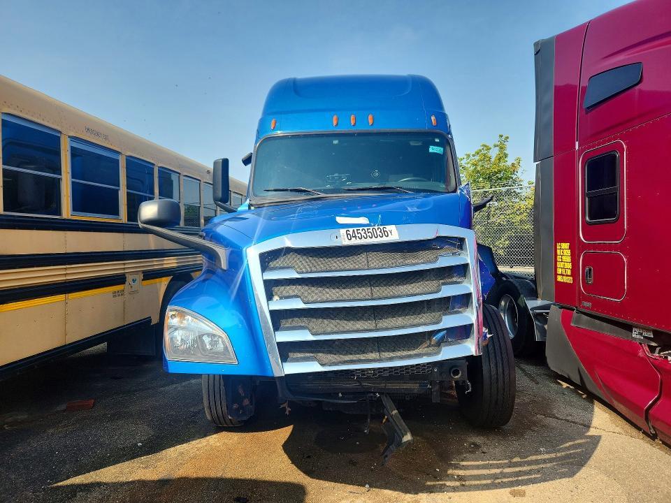 2019 Freightliner Cascadia 126 Semi Truck