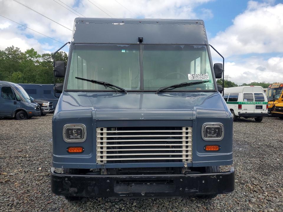 2021 Freightliner MT45G Chassis Delivery Truck