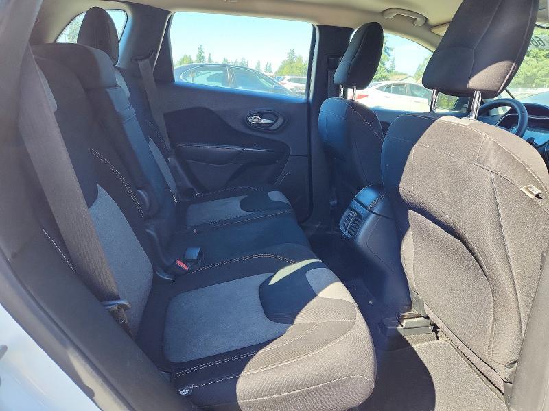 2015 Jeep Cherokee Sport