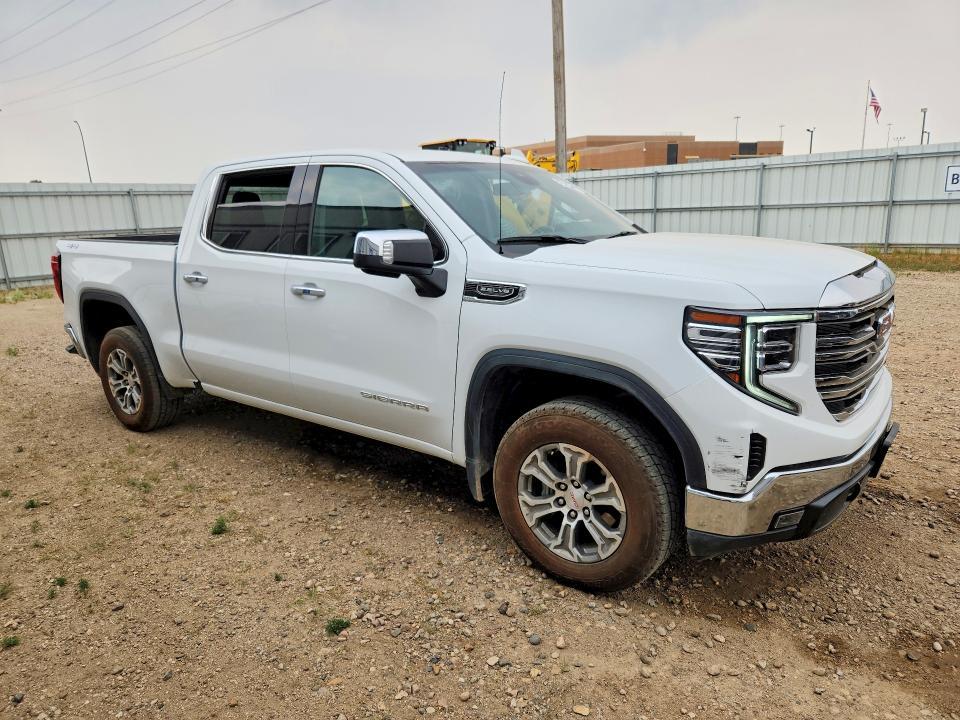 2025 GMC Sierra K1500 SLT