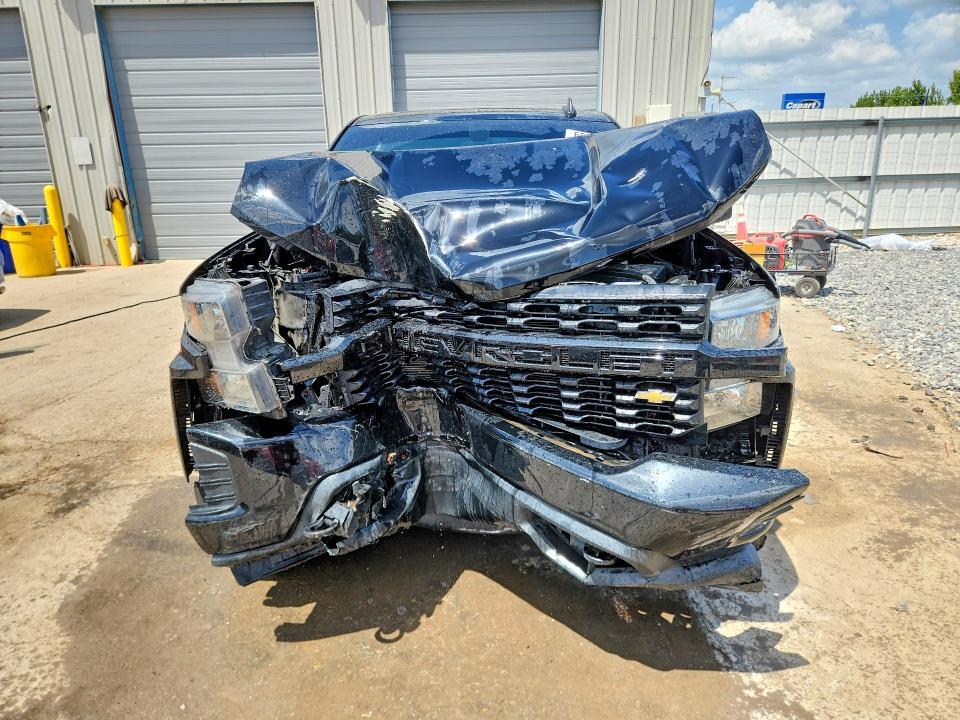 2020 Chevrolet Silverado K1500 Custom