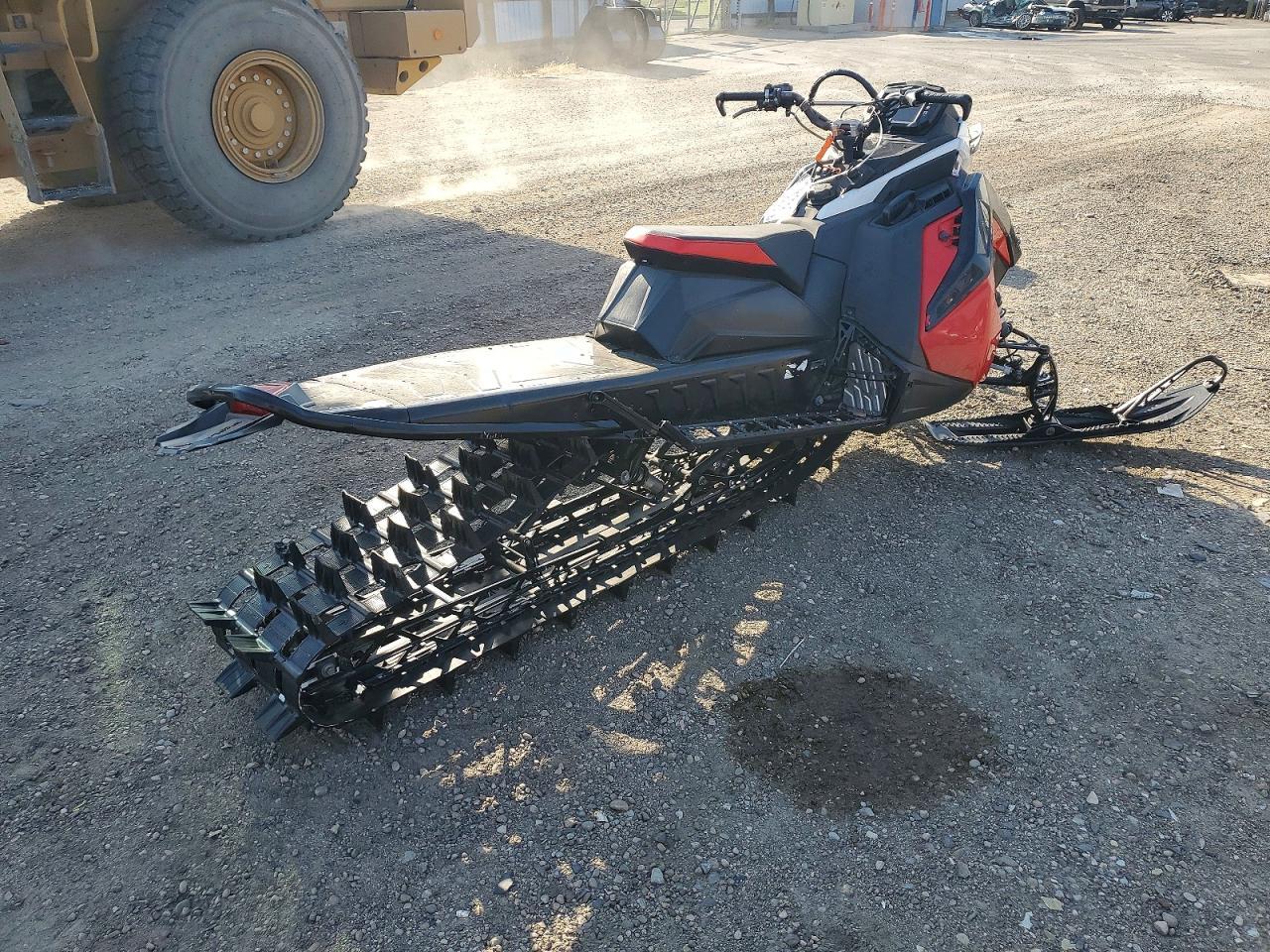 2022 Polaris Snow W/TRL