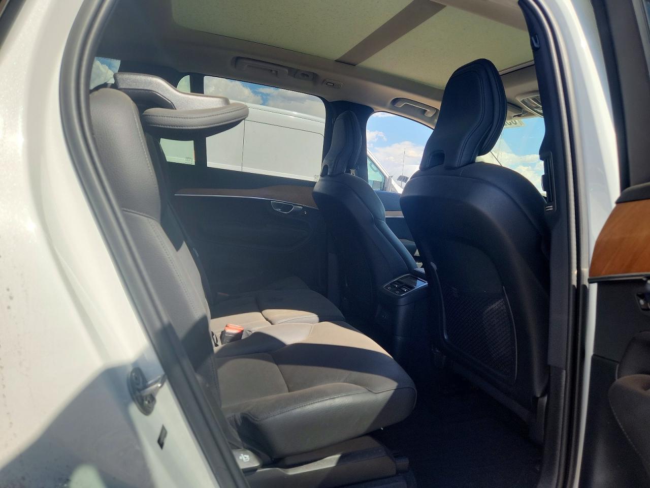 2024 Volvo Xc90 Plus