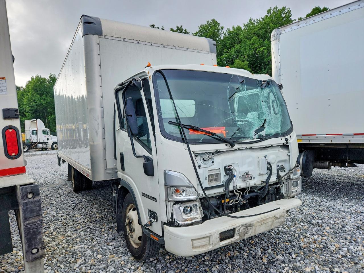 2024 Isuzu NPR HD BOX Truck