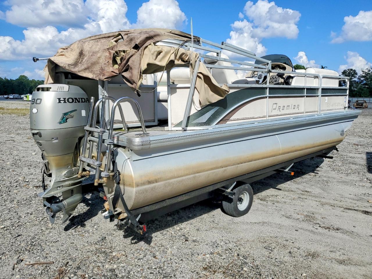 2006 Premier Boat