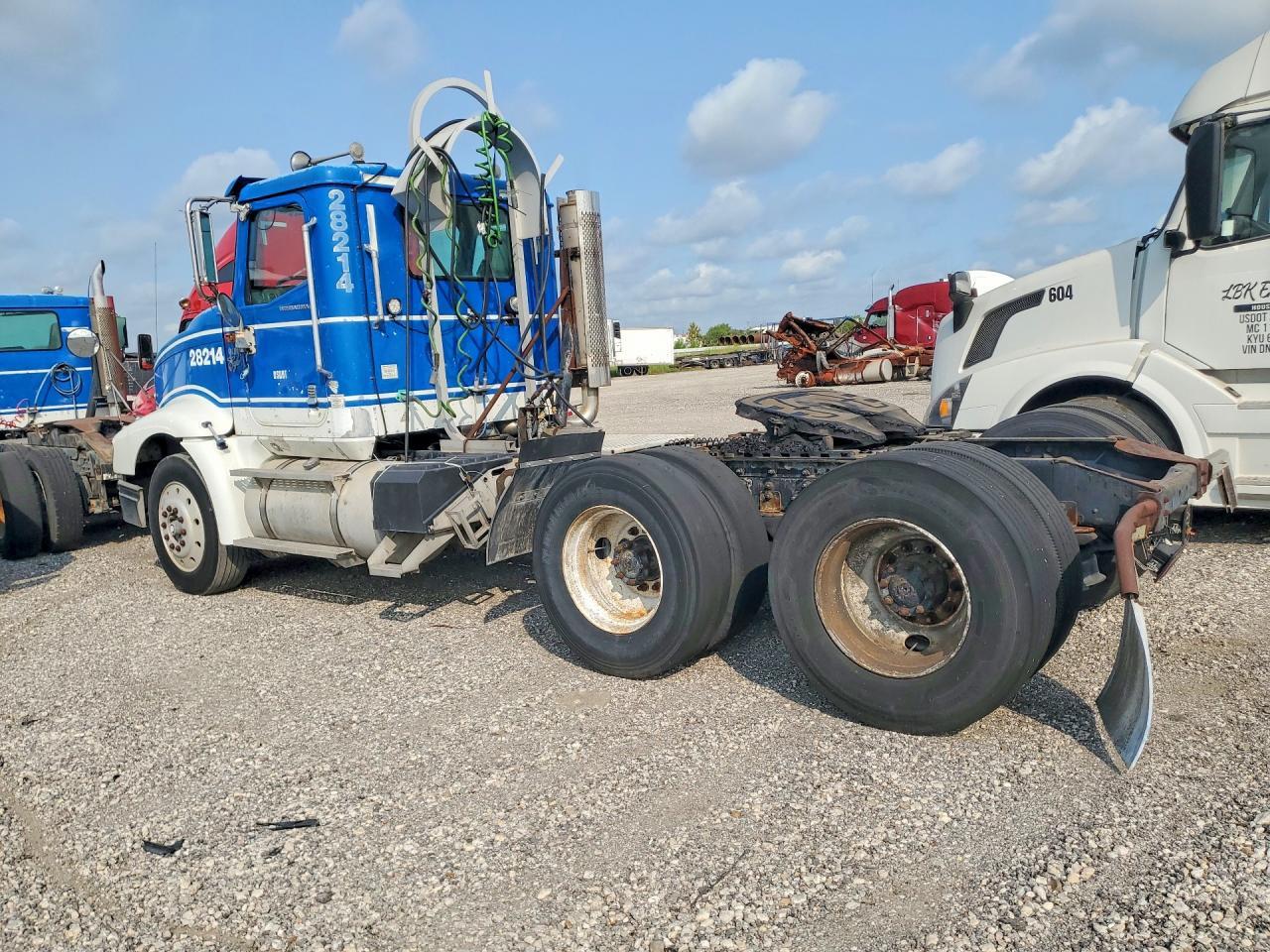 2002 International 9400I Semi Truck