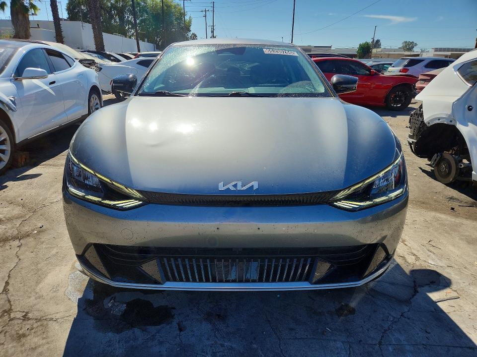 2024 KIA EV6 Wind