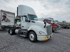 2016 Kenworth T680 Semi Truck