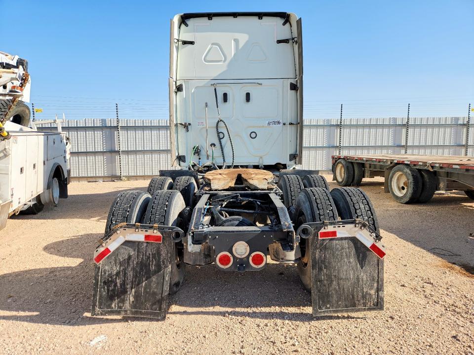 2023 Freightliner Cascadia 126 Semi Truck