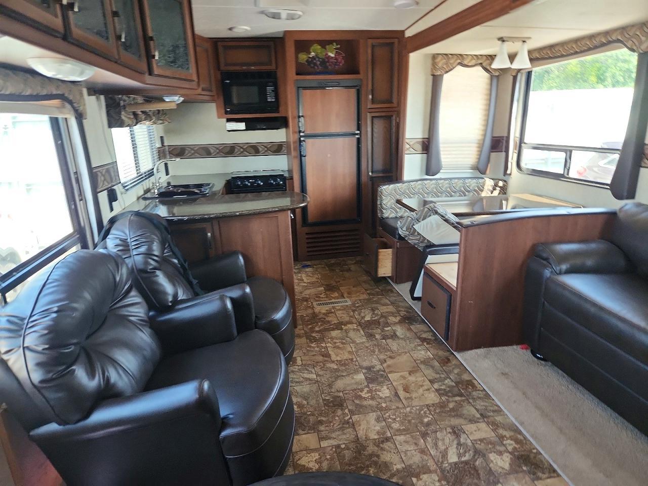 2012 Crossroads Recreational Vehicle (RV)