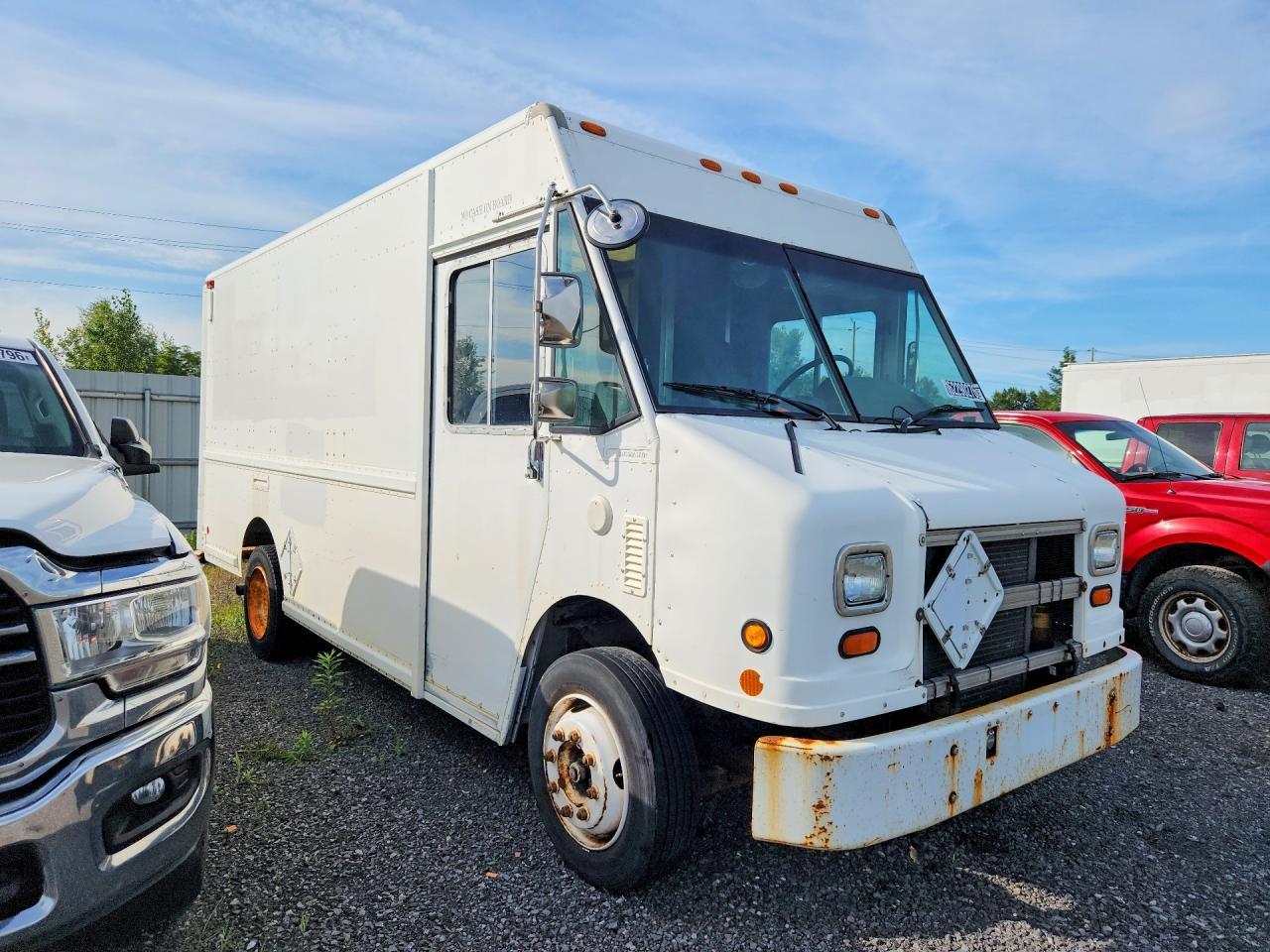 2004 Freightliner MT45 Chassis Delivery Truck