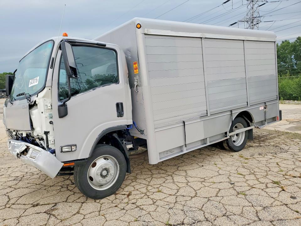 2024 Isuzu NRR-BOX Truck