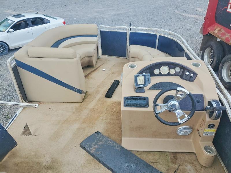 2014 Hampton Boat