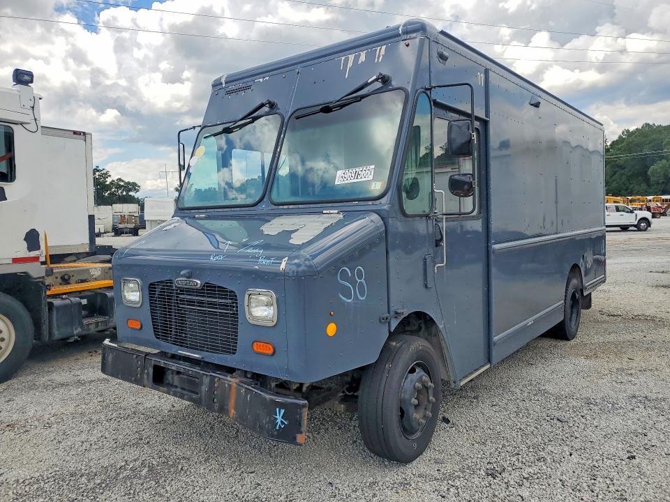 2020 Freightliner MT45G Chassis Delivery Van