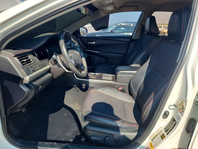 2016 Toyota Camry se