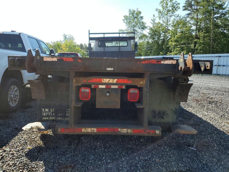 2018 Freightliner Business Class M2 Flatbed Truck