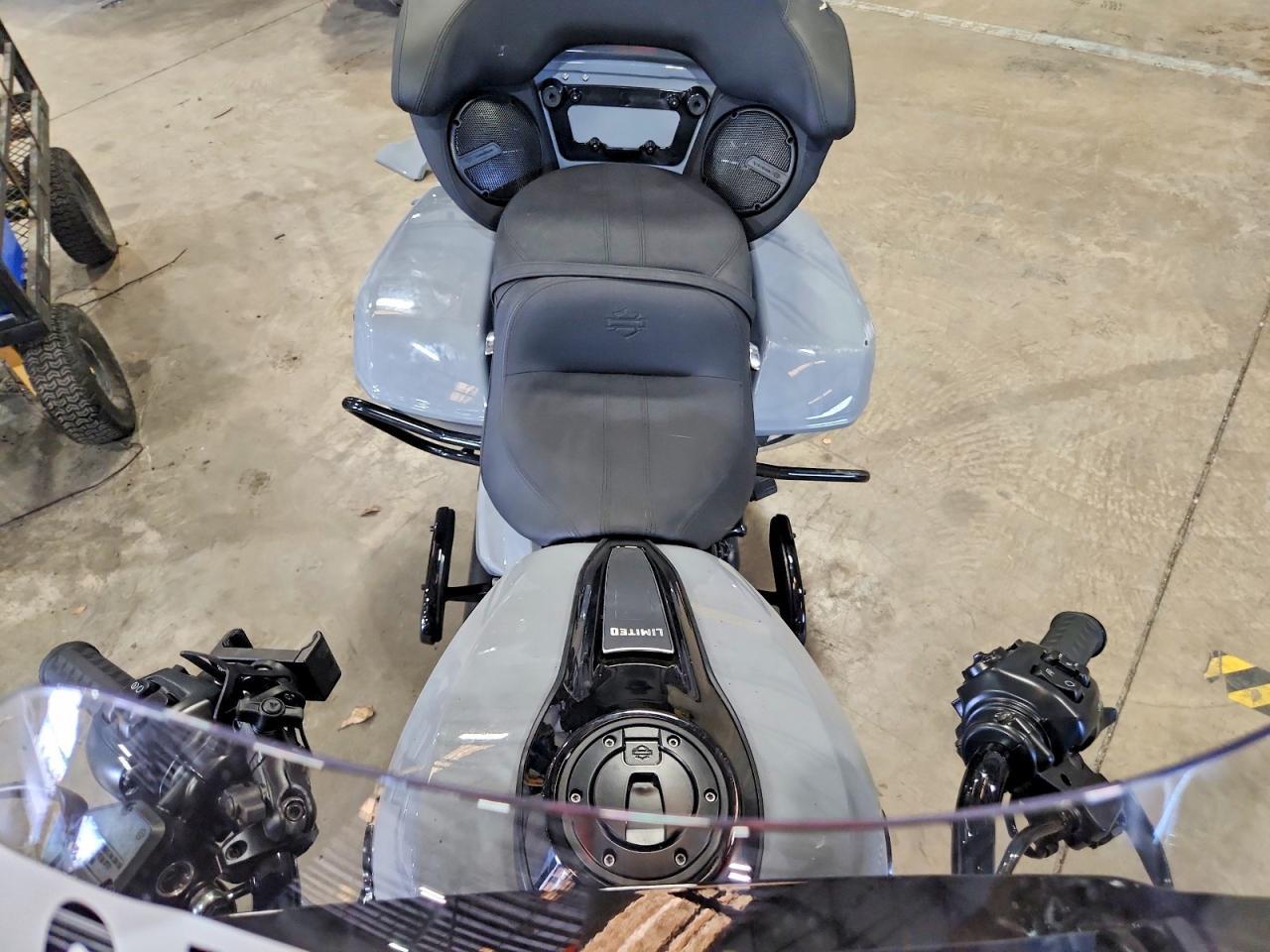 2026 Harley-Davidson Flhxl