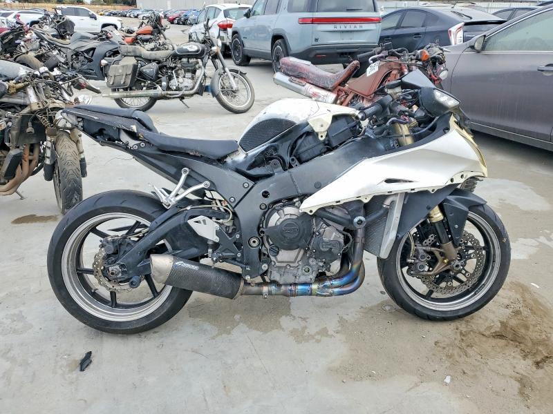 2011 Kawasaki ZX1000 J