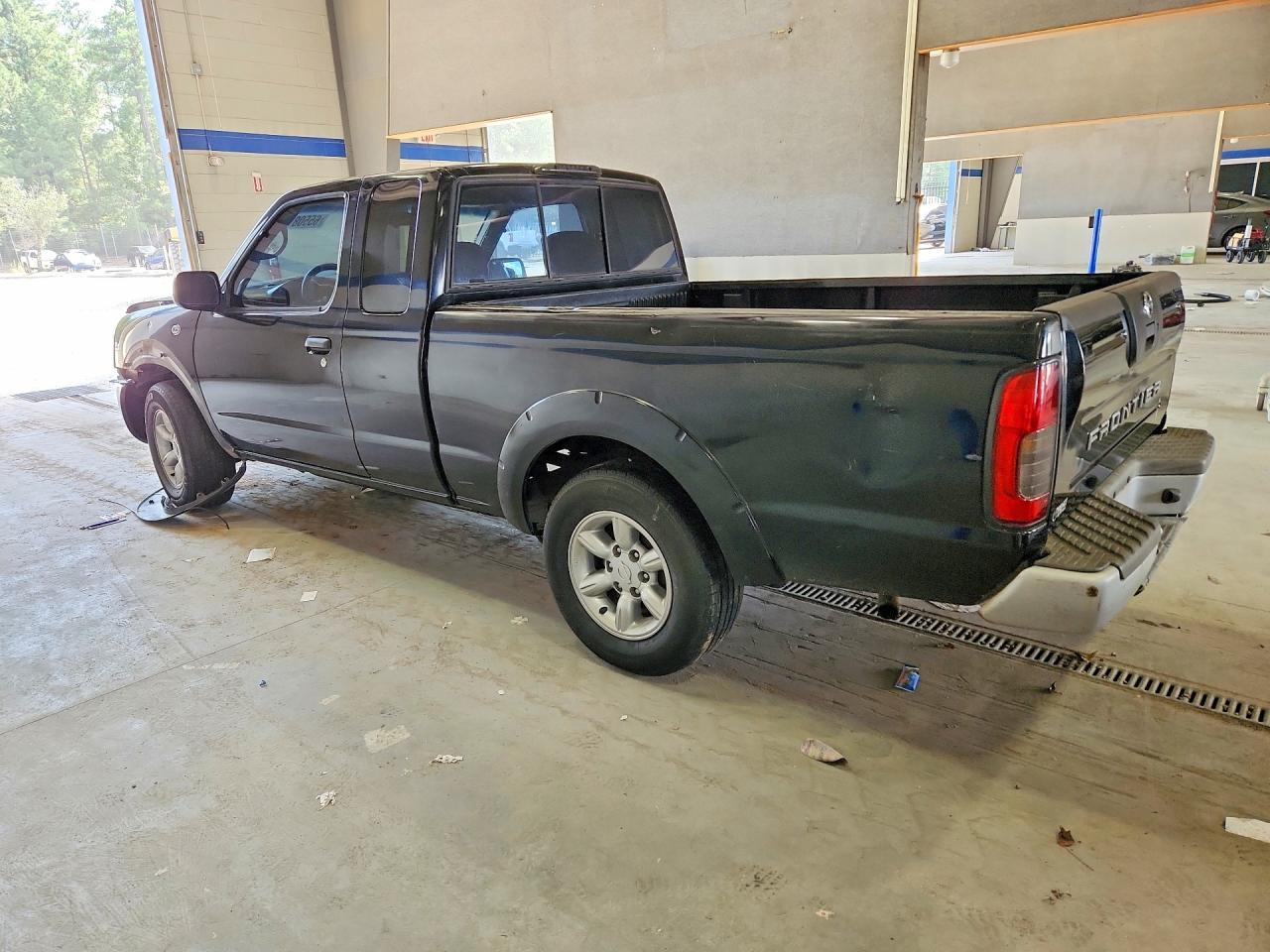 2004 Nissan Frontier Standard