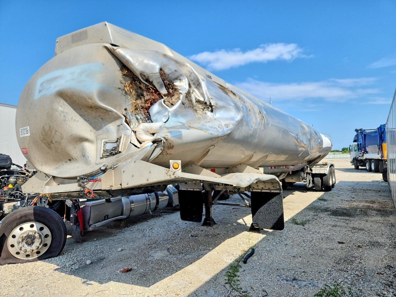 2016 Polaris R Tank Trailer