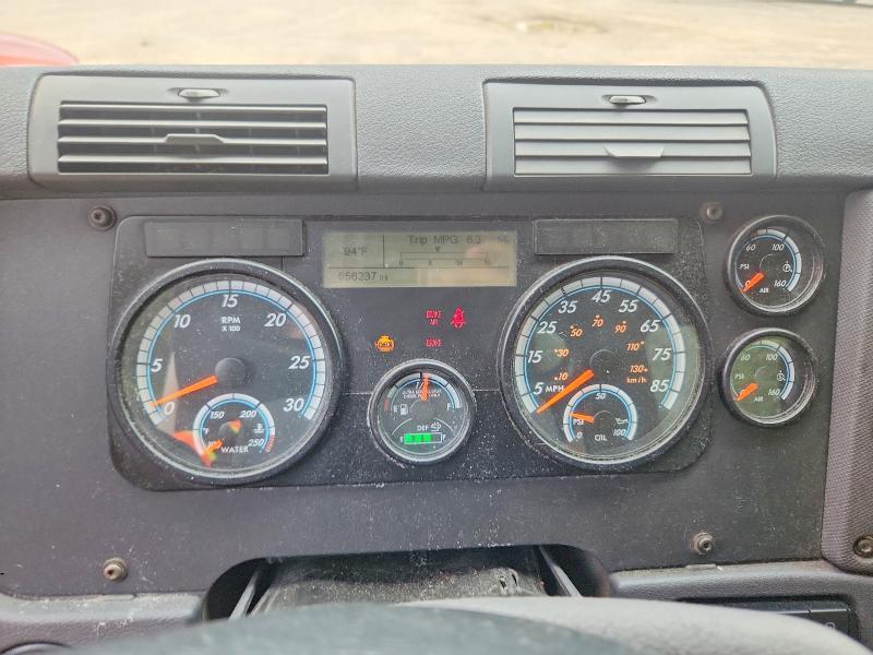 2016 Freightliner Cascadia 125