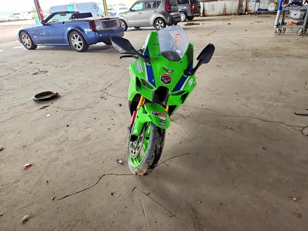 2024 Kawasaki ZX1002 L
