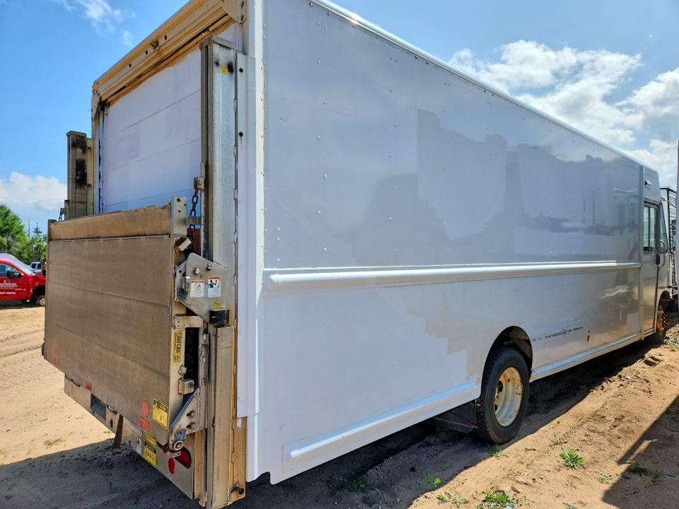2016 Ford F59 Delivery Truck