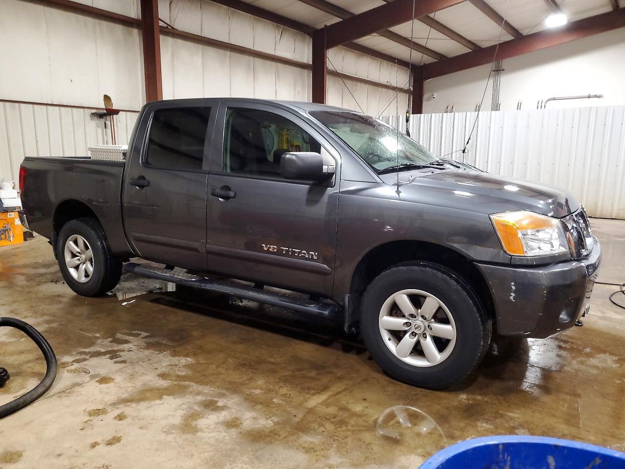 2012 Nissan Titan SV