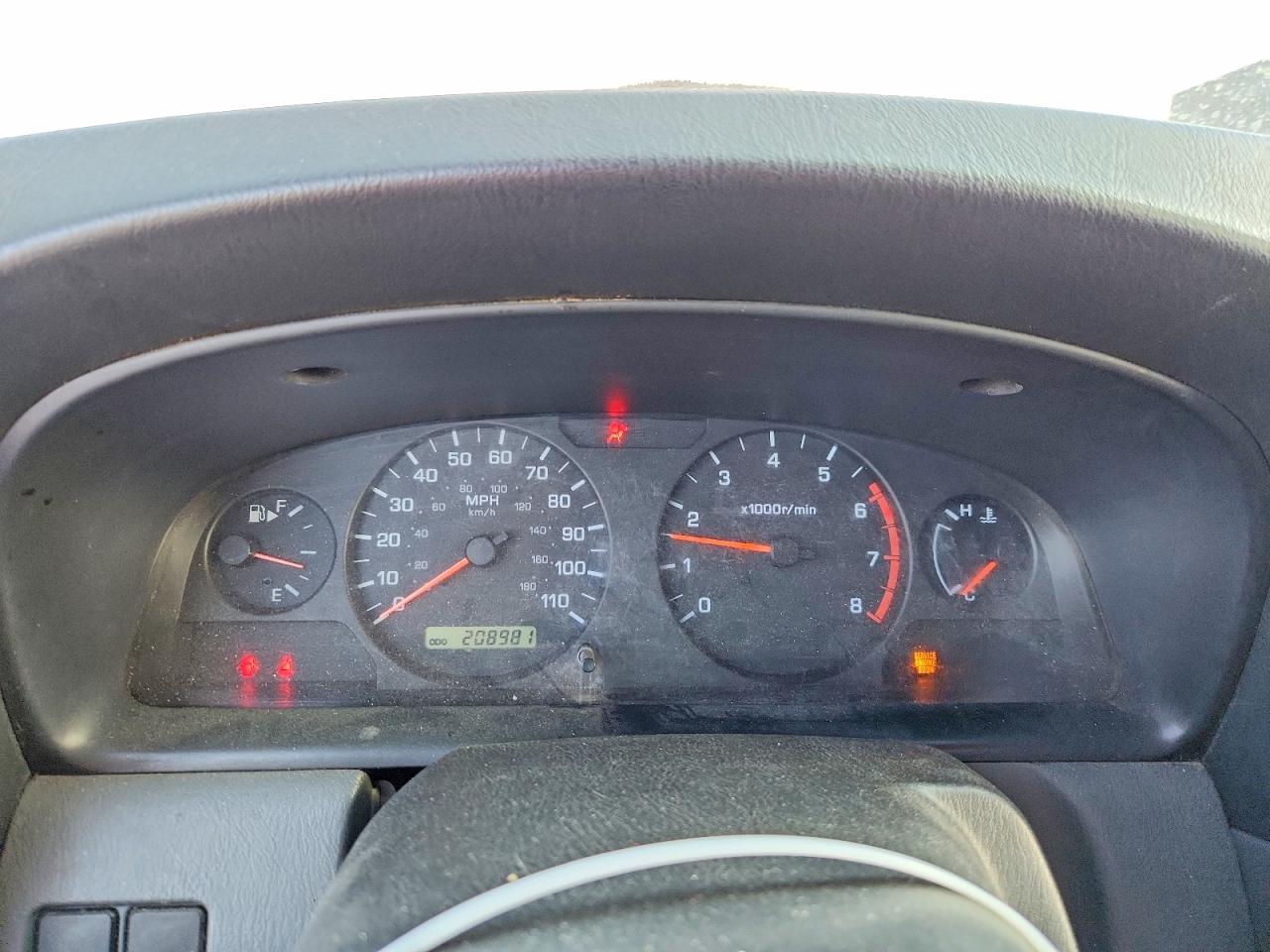 2001 Nissan Frontier XE