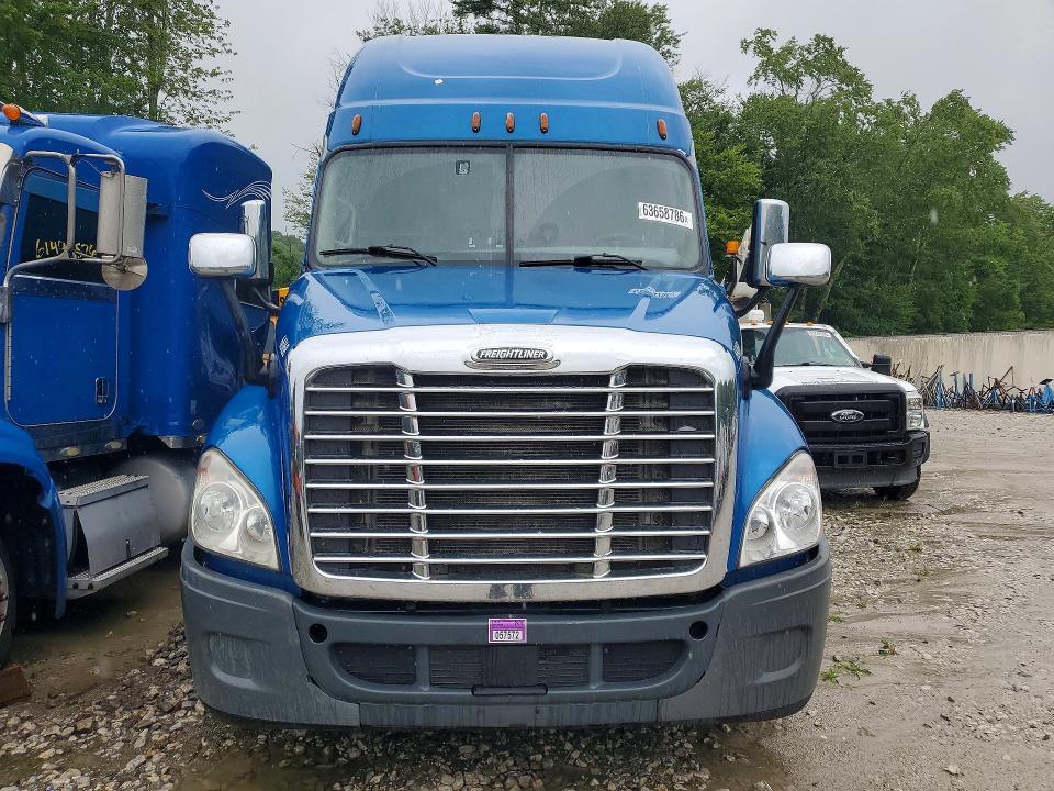 2018 Freightliner Cascadia 125