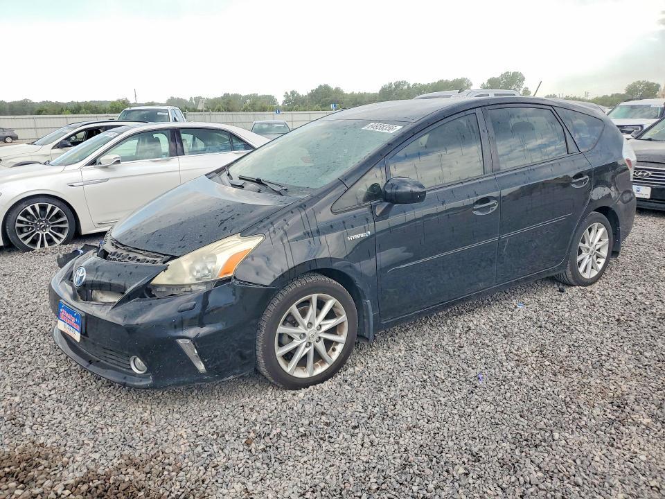 2013 Toyota Prius v Five