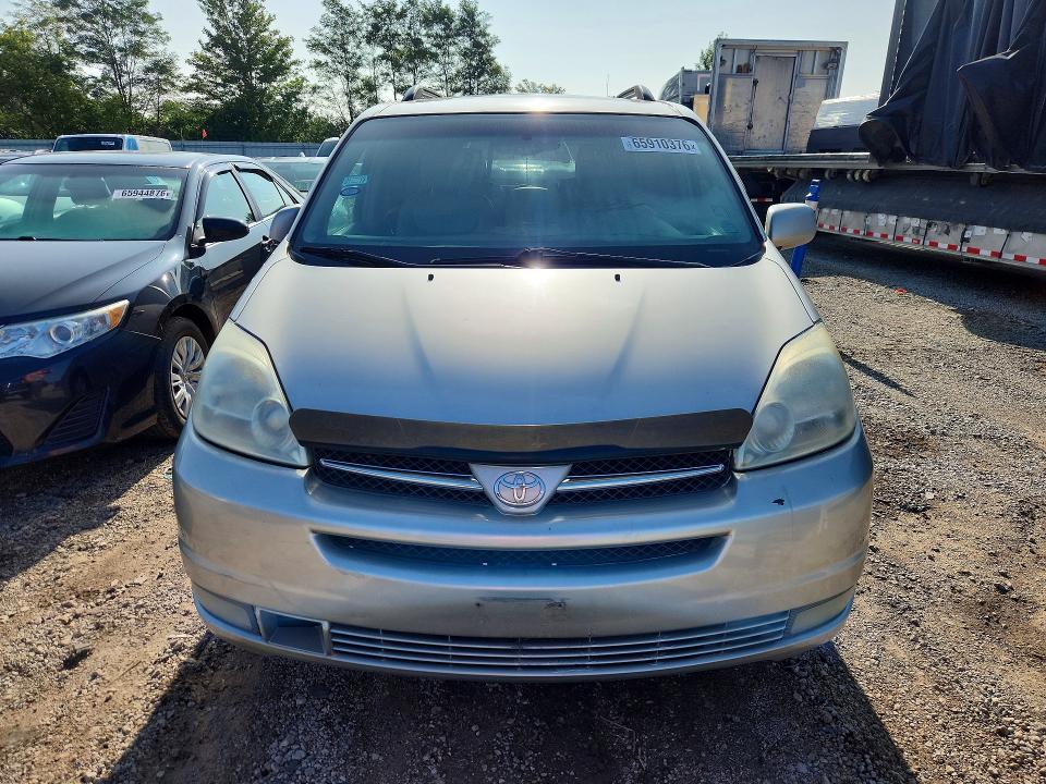 2004 Toyota Sienna xle Limited 7 Passenger