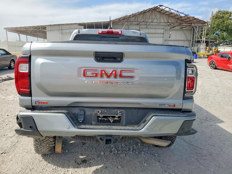 2024 GMC Canyon AT4