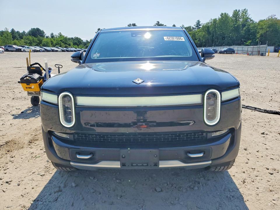 2023 Rivian R1S Adventure