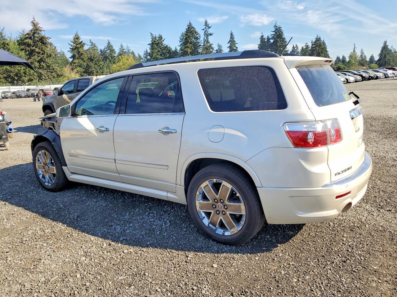 2011 GMC Acadia Denali
