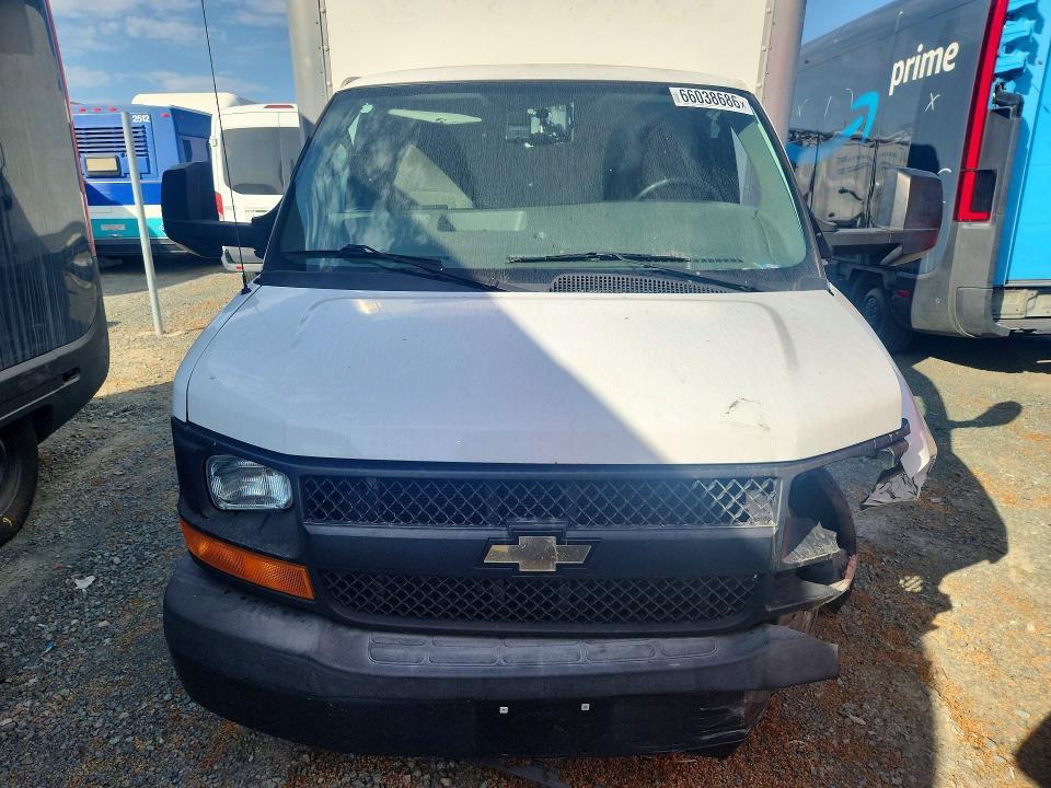 2015 Chevrolet Express BOX Truck