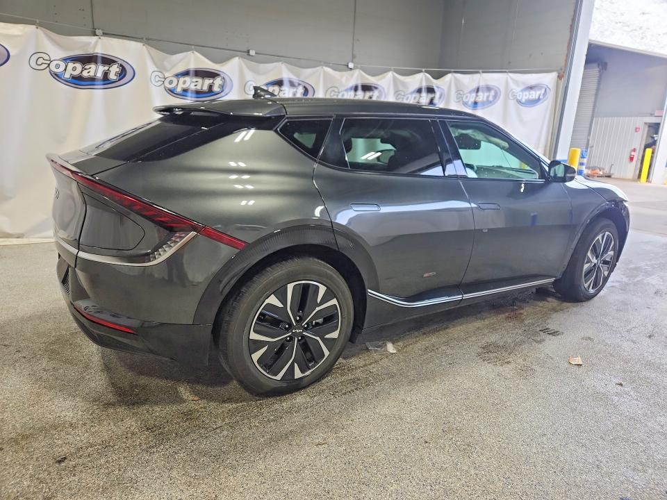 2023 KIA EV6 Wind