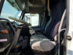 2004 Volvo VNL Semi Truck