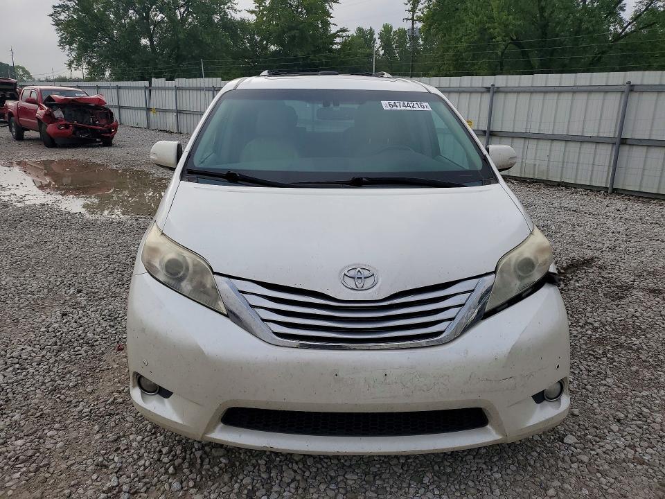 2013 Toyota Sienna Limited 7-passenger