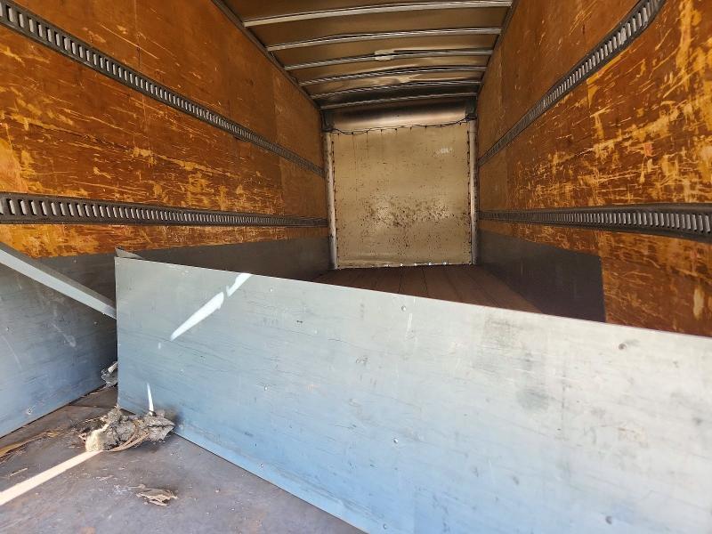 2017 Isuzu NRR BOX Truck