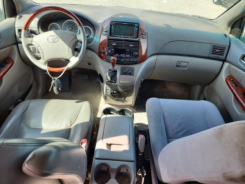 2005 Toyota Sienna xle Limited 7 Passenger