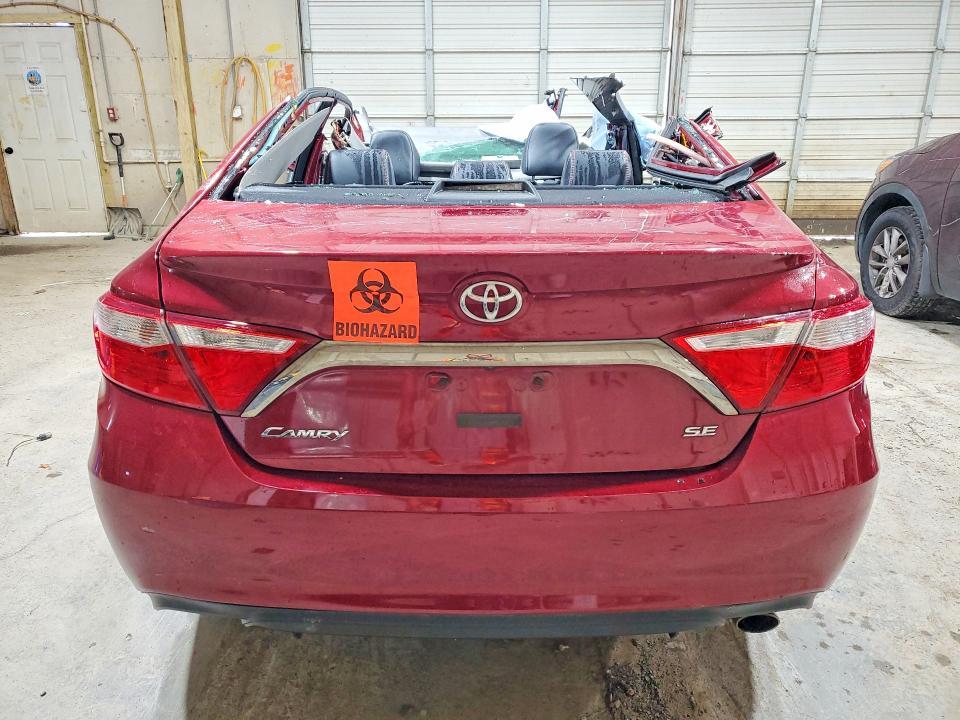 2015 Toyota Camry se