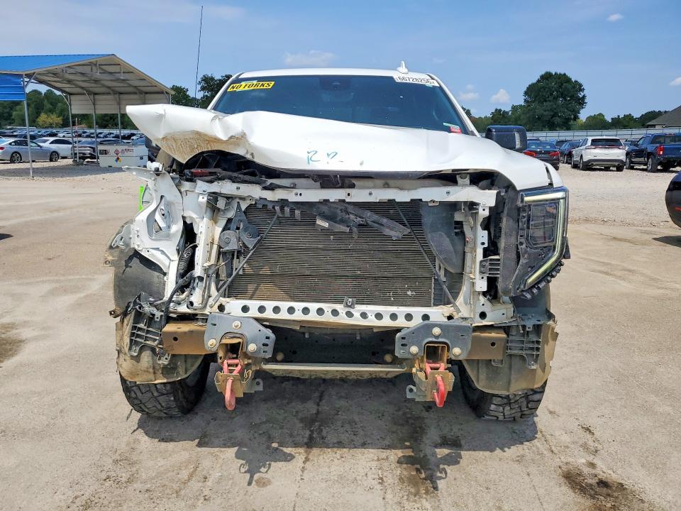 2024 GMC Sierra K1500 AT4