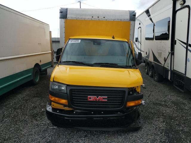2022 GMC Savana BOX Truck