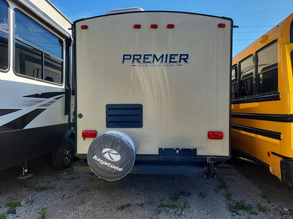 2018 Keystone Premier Camper